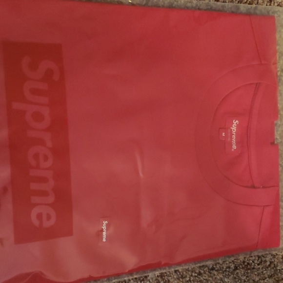 Red Mini Box logo tee - Picture 2 of 3
